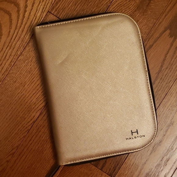 HALSTON jewelry case. - Picture 1 of 13